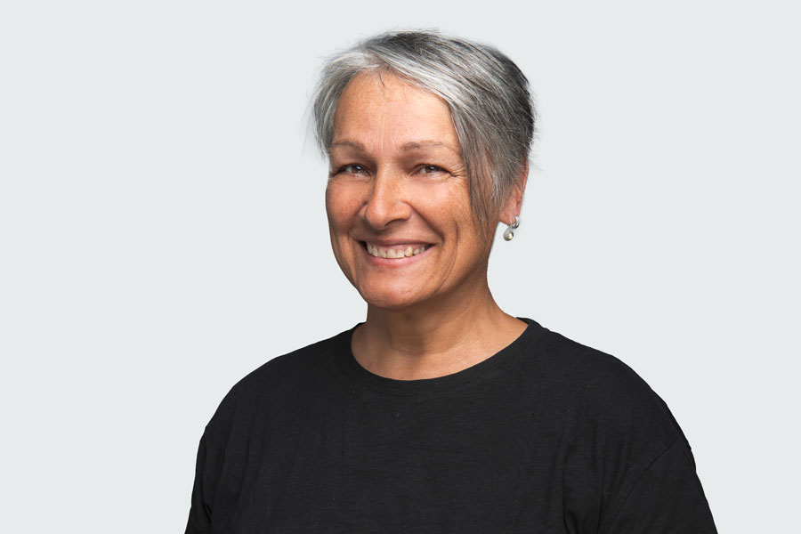 Manuela Müller, Berufsbildnerin Fachbereich Betreuung. Sie trägt einen schwarzen Pullover.